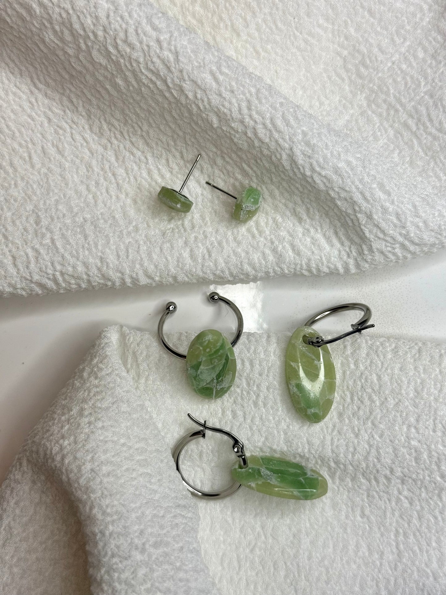 Komplet uhani in prstan