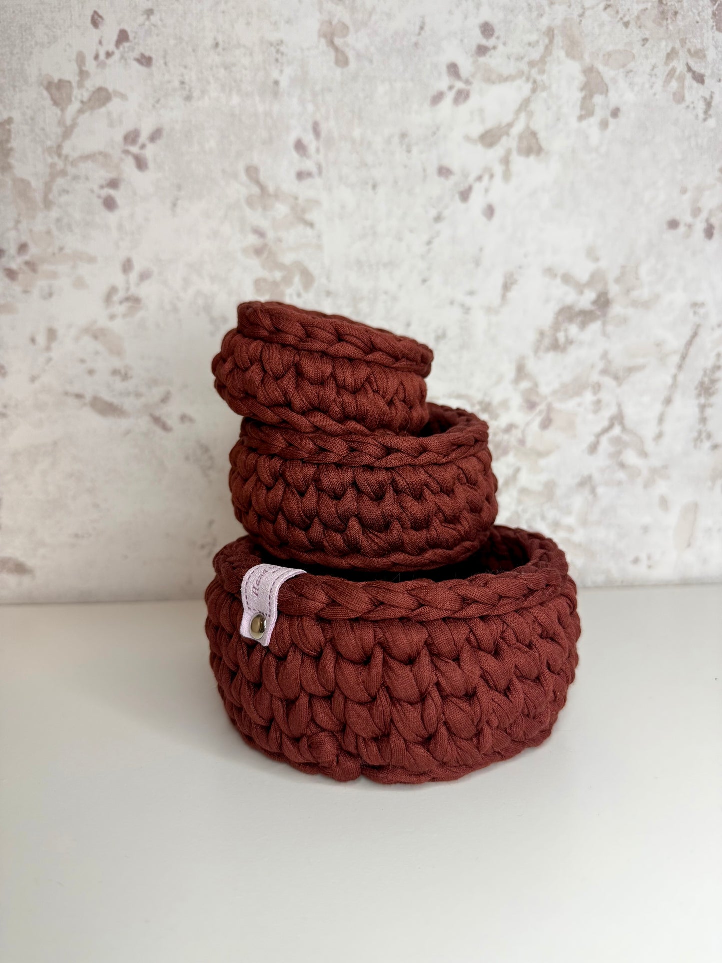 Komplet kvačkanih košaric